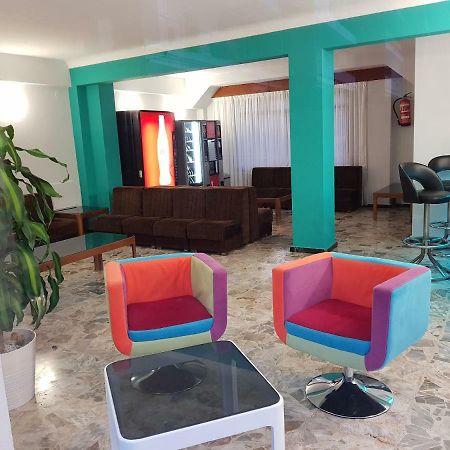 Hostal Rosi Laredo Exterior photo