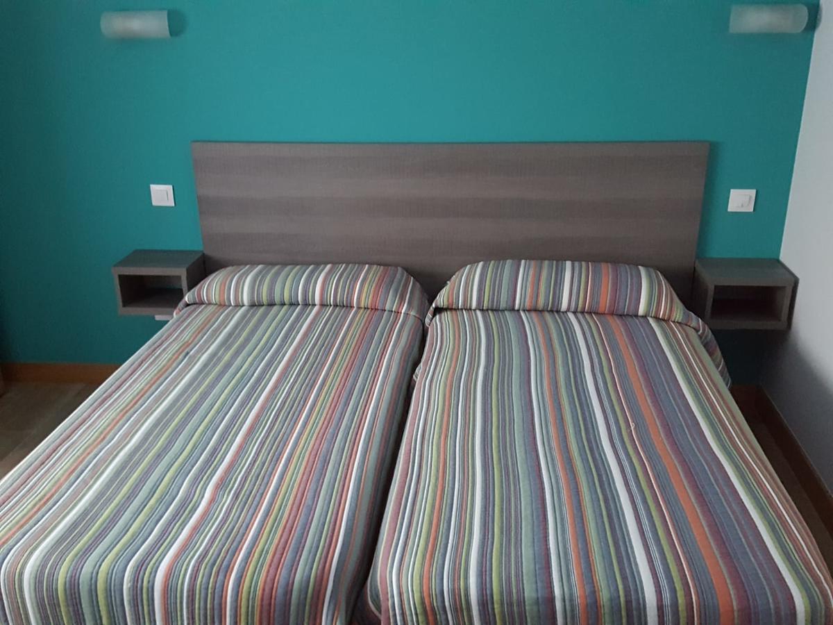 Hostal Rosi Laredo Exterior photo