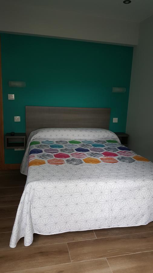 Hostal Rosi Laredo Exterior photo